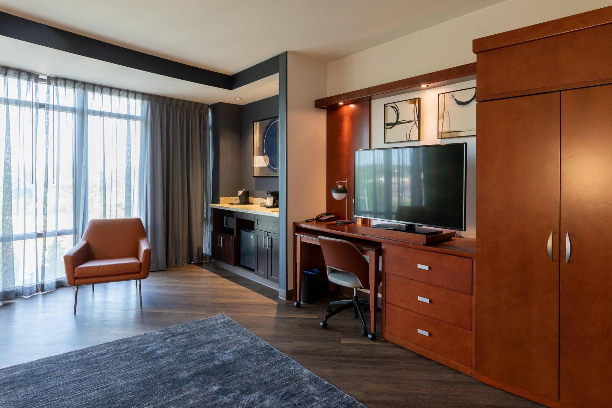 Courtyard By Marriott Cincinnati Midtown/Rookwood Εξωτερικό φωτογραφία