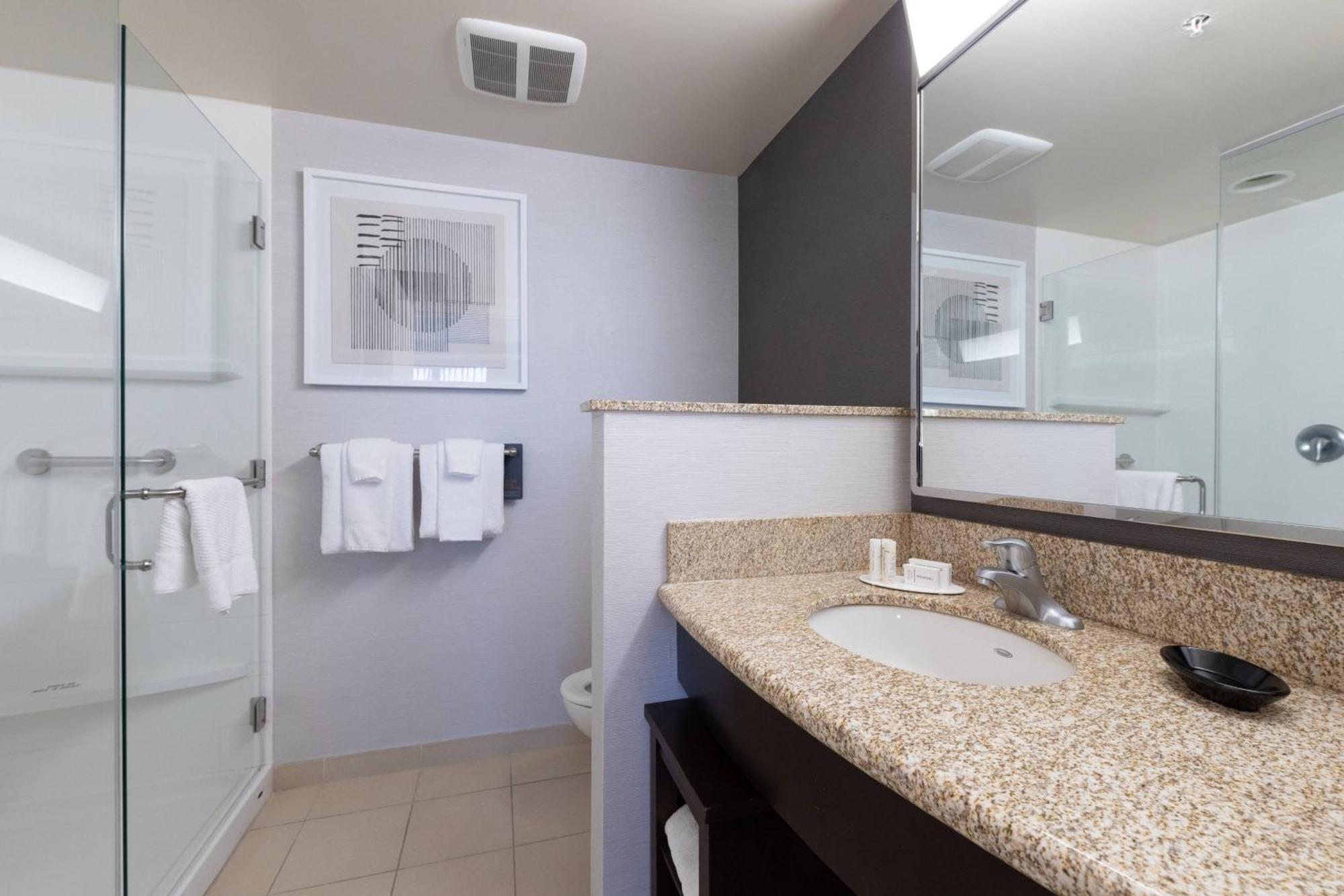 Courtyard By Marriott Cincinnati Midtown/Rookwood Εξωτερικό φωτογραφία