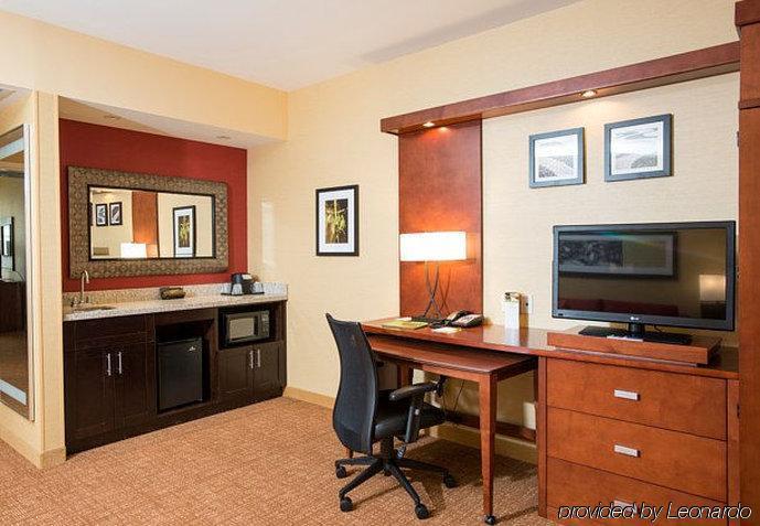 Courtyard By Marriott Cincinnati Midtown/Rookwood Εξωτερικό φωτογραφία