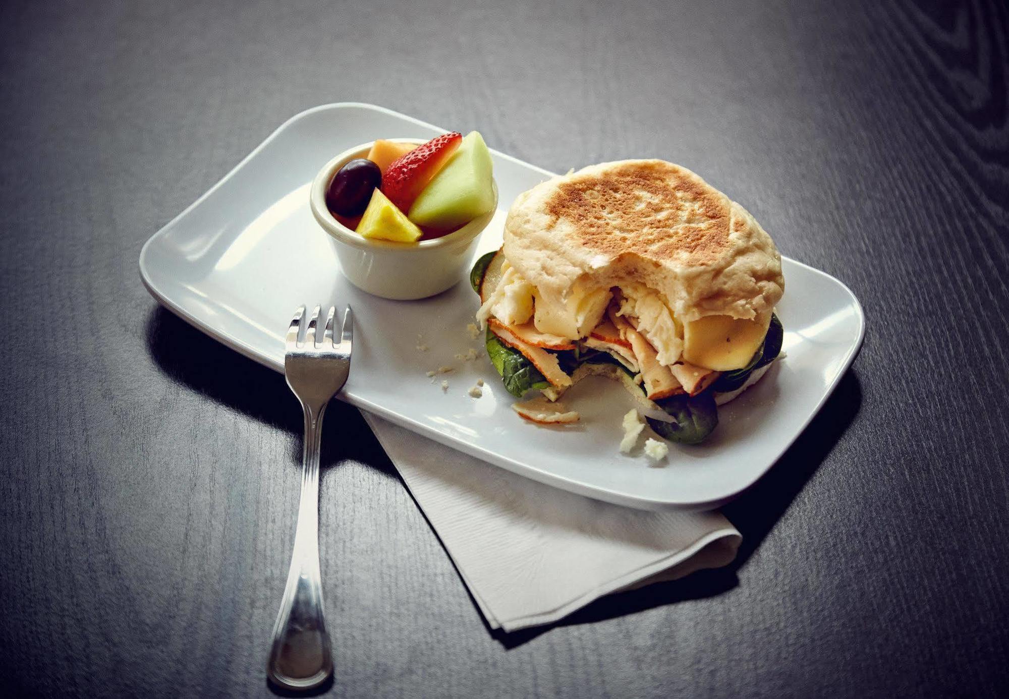 Courtyard By Marriott Cincinnati Midtown/Rookwood Εξωτερικό φωτογραφία